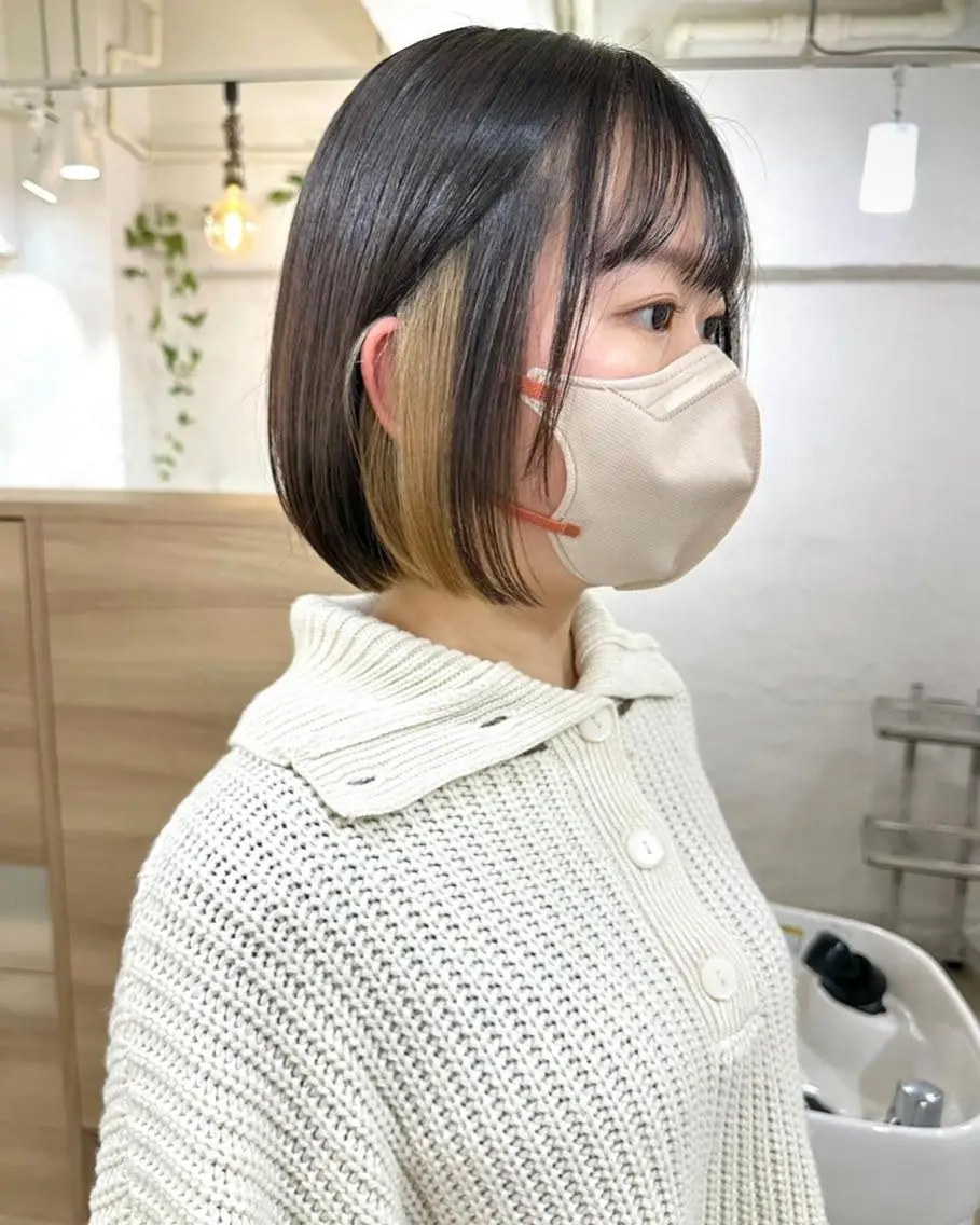 ショート カラー パーマ 切りっぱなしボブ 前下がりボブ ショートボブ 黒髪 イヤリングカラー 髪質改善 縮毛矯正/ レイヤー/銀座/本木のヘアスタイル