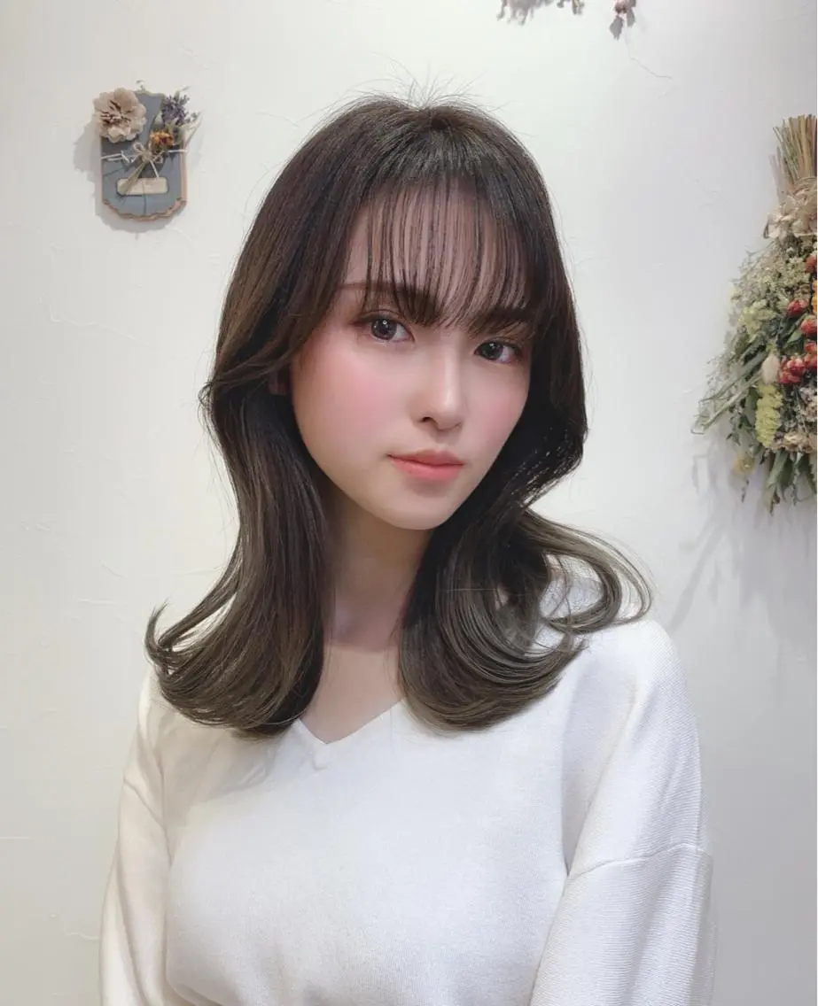 ミディアム くびれヘア 韓国風ヘア カット ヘアカラー 小田裕也 チャンモリパーマのヘアスタイル