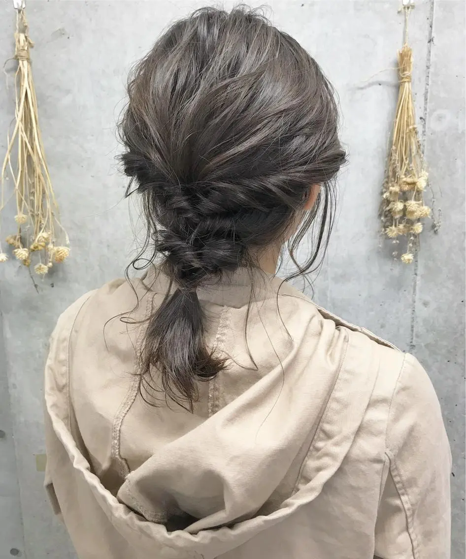 セミロング カラー ヘアアレンジ アッシュ ベージュカラー Satsuki ✂︎♡のヘアスタイル