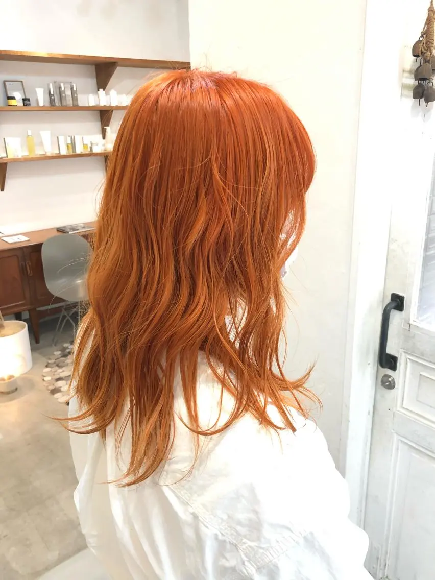セミロング Ravo 西村 優花のヘアスタイル