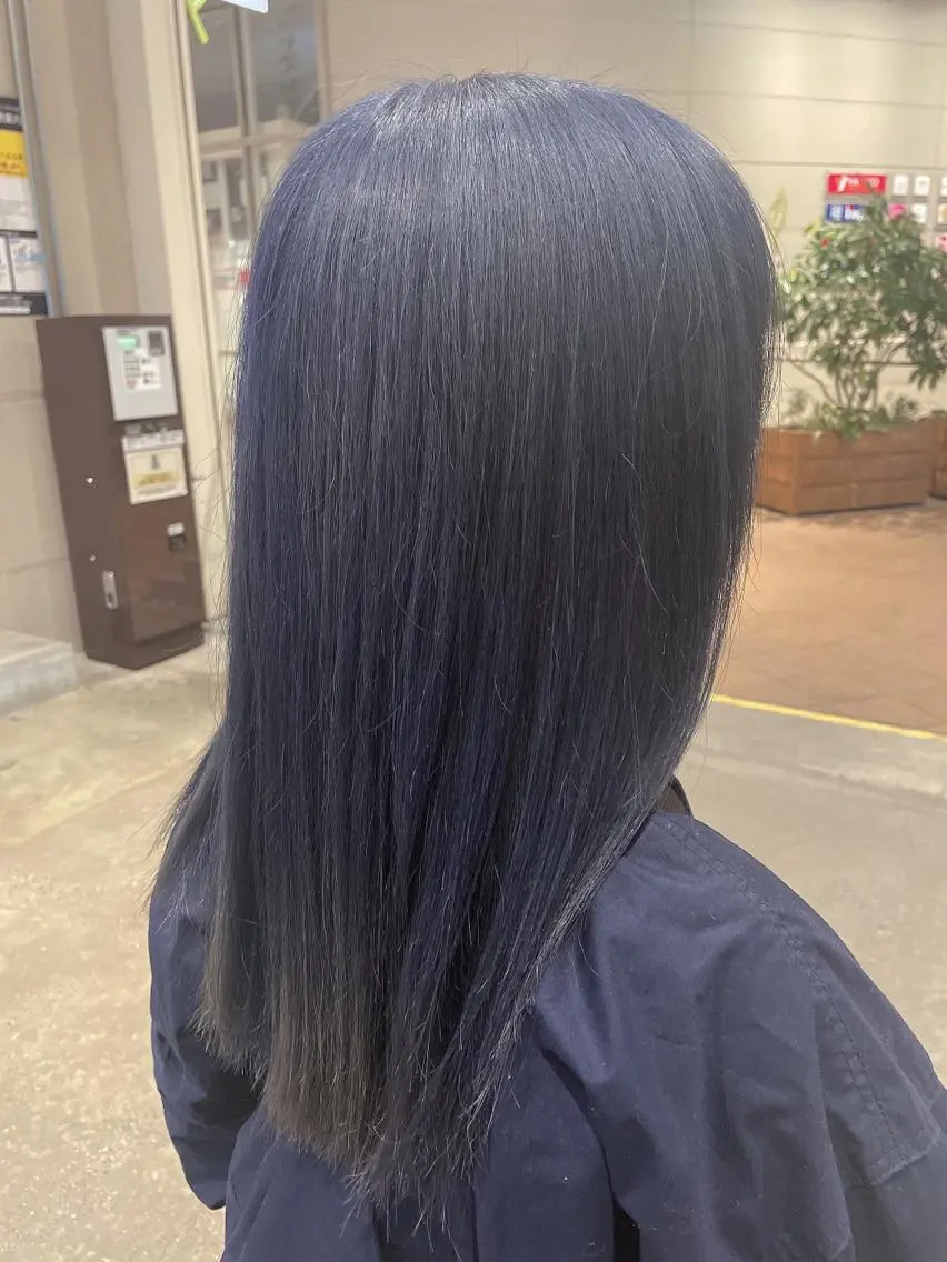ミディアム カラー ブリーチ 中尾 唯音名のヘアスタイル