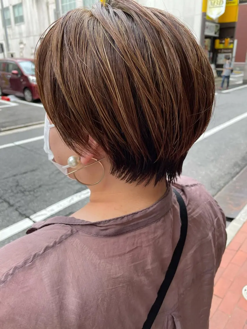 ショート ハイライト ショートヘア カット ヘアカラー トリートメント ayane⭐️ボブ・ ショート・パーマのヘアスタイル
