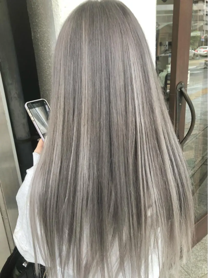 カラー 最高級エクステ /羽エクステ白石宇由のヘアスタイル
