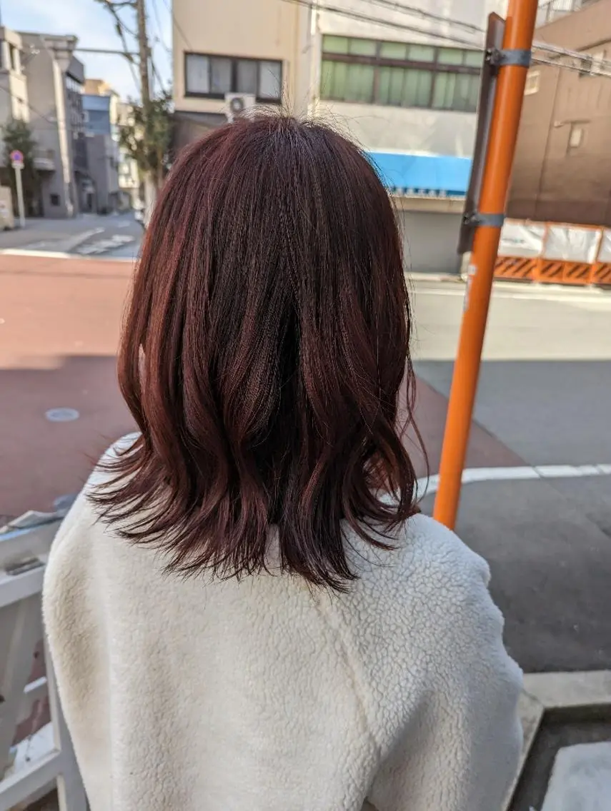 セミロング ピンクブラウン 外ハネヘア カット ヘアカラー トリートメント newi 天王寺 masakoのヘアスタイル
