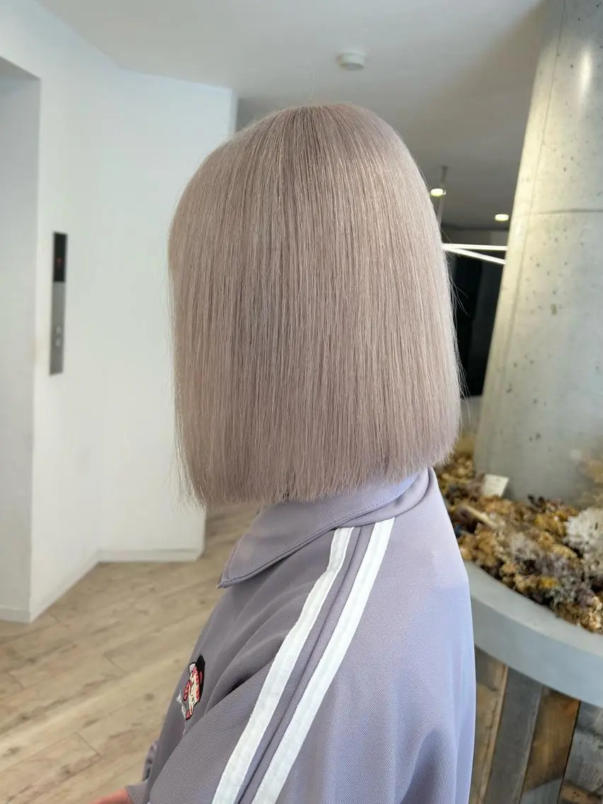 ショート カラー ヘアカラー ハイトーン特化サロン 🍑momo🍑のヘアスタイル