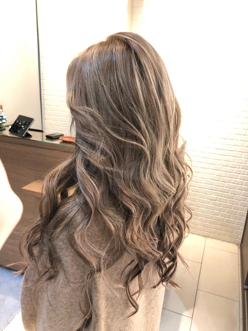ロング カラー プルエクステ 𝑾𝑨𝑲𝑨のヘアスタイル