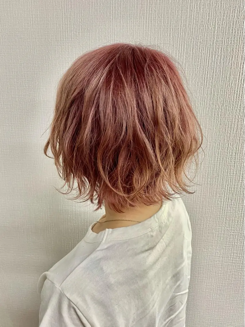 ショート カラー ヘアアレンジ ベージュカラー ブリーチ ピンクカラー ピンクベージュ RAIA💎ケア ブリーチ&パーマ💎のヘアスタイル