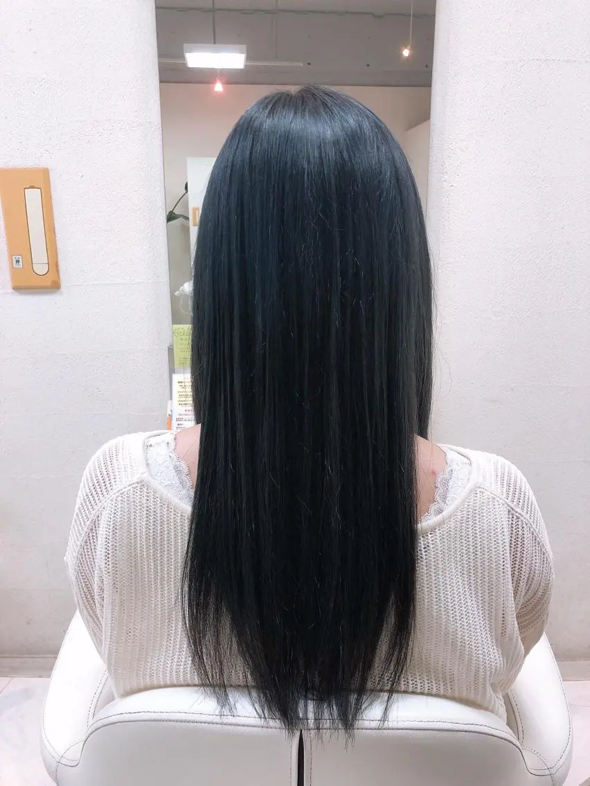 ロング ヘアカラー 阿部 美咲のヘアスタイル