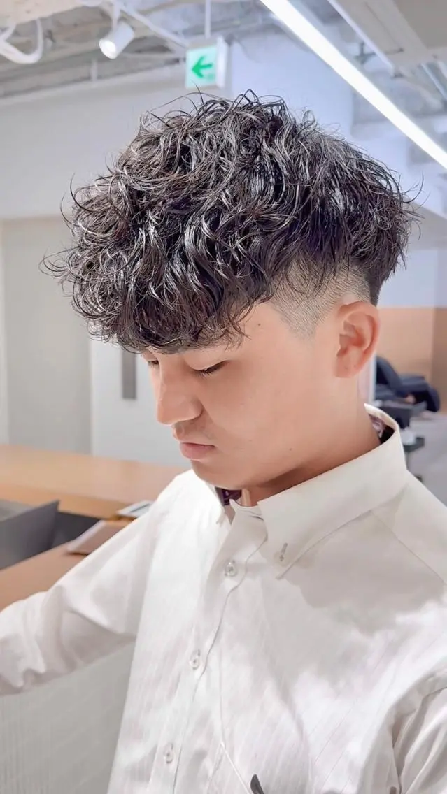 ショート パーマ メンズ 艶髪/髪質改善 塩屋公一朗のヘアスタイル