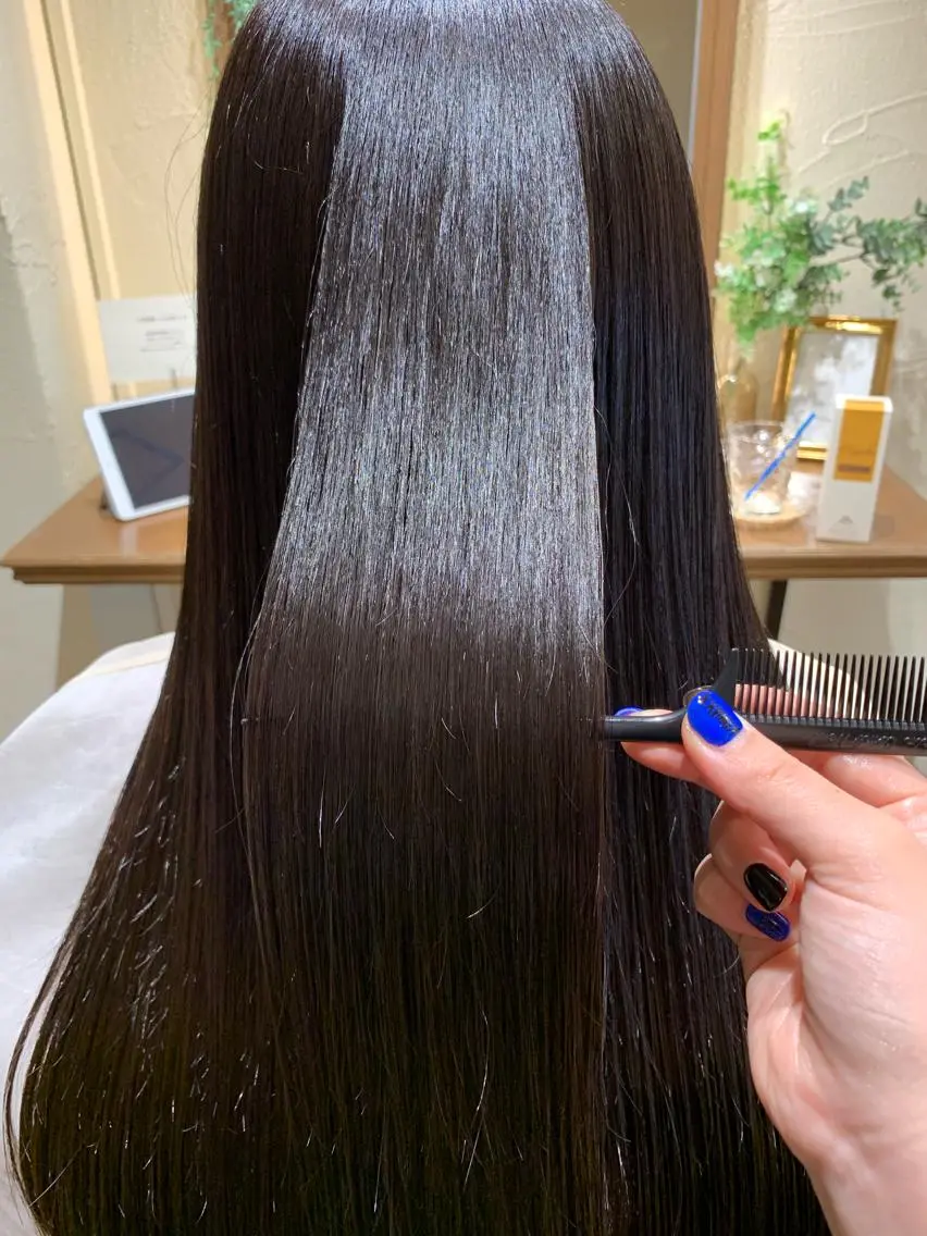 ロング カット 縮毛矯正 トリートメント 秋田 亜由美のヘアスタイル