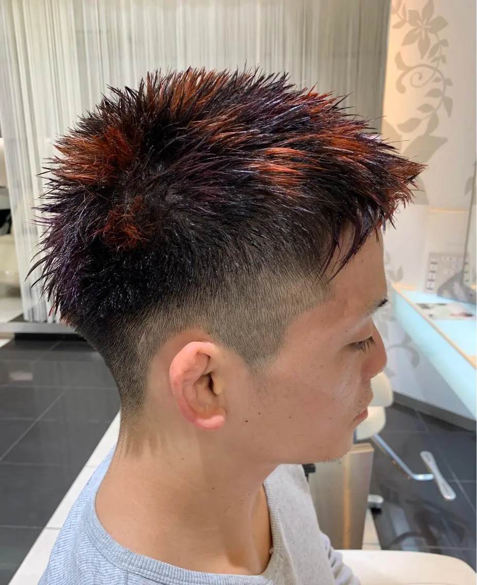 ショート カラー メンズ フェードカット メンズメッシュ メッシュ 赤み消しカラー /透明感カラー 上長のヘアスタイル