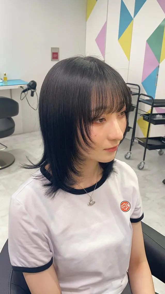 ロング カラー 艶カラー/ハイトーン /レイヤーカットのヘアスタイル