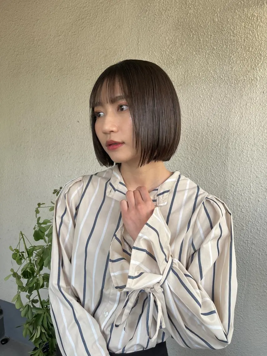 ショート カラー グレージュ/透け感 カラー/透明感カラーのヘアスタイル