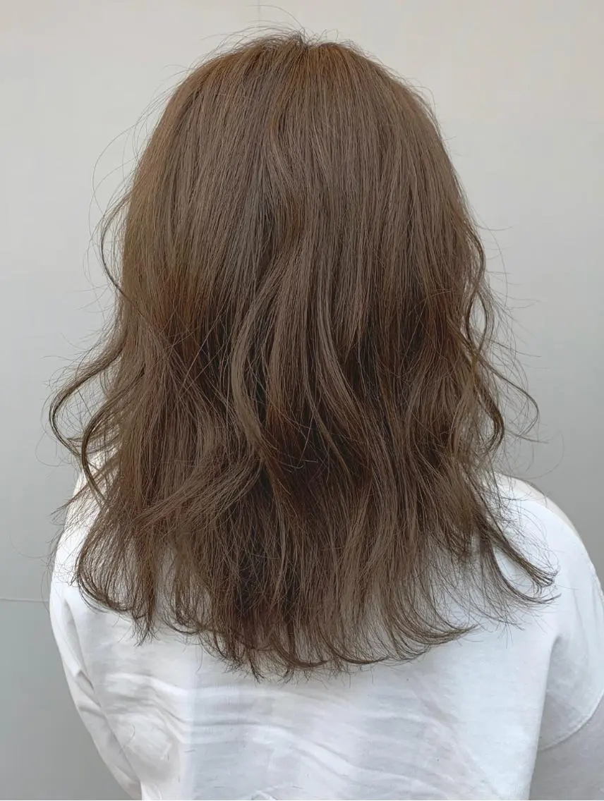 ショート カラー ベージュカラー hubhair レイヤー/透明感のヘアスタイル