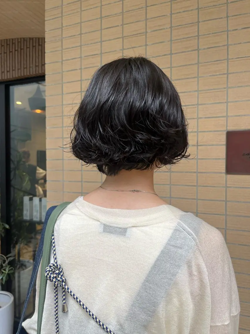 パーマ こまつばらみお/レイ ヤー/ダブルカラーのヘアスタイル