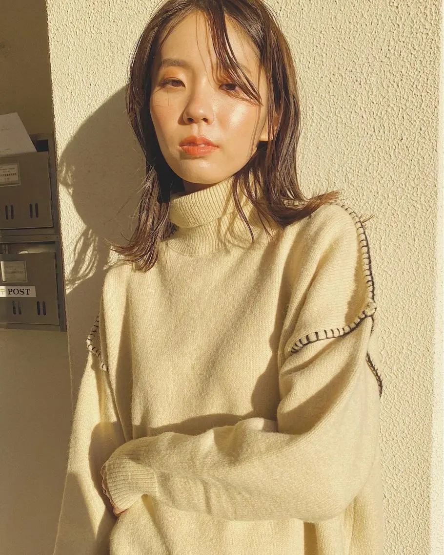 ミディアム カット ヘアカラー クロスパーマ× 透明感カラー✂︎のヘアスタイル