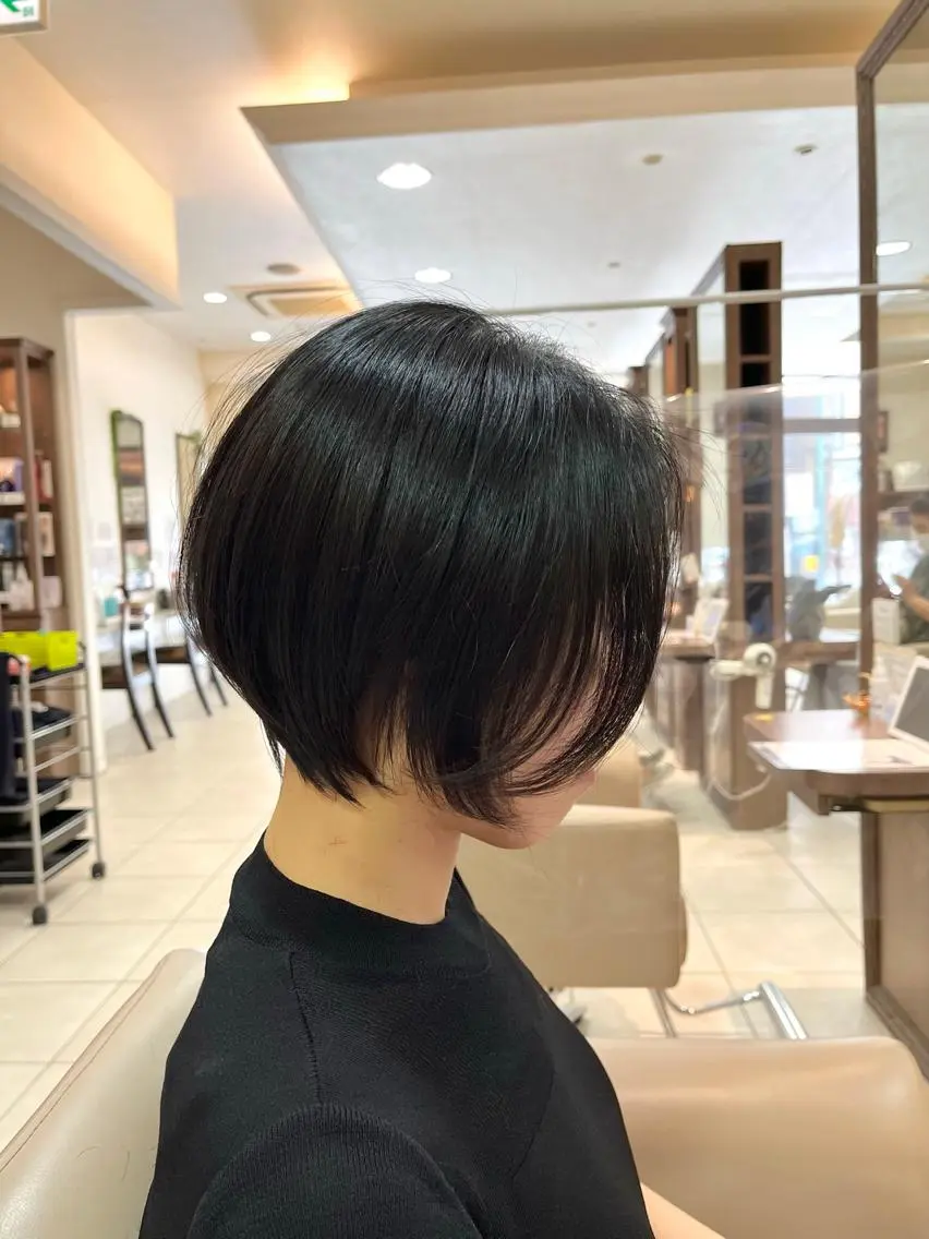 ショート ショートボブ ハンサムショート ボブ くびれヘア ハイライト カット トリートメント ✨髪質改善・縮毛矯正 専門美容室マーベルのヘアスタイル