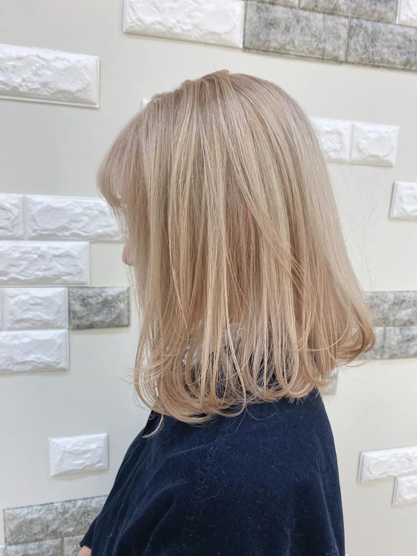 ミディアム 女性目線でつくる ボブ縮毛矯正のヘアスタイル