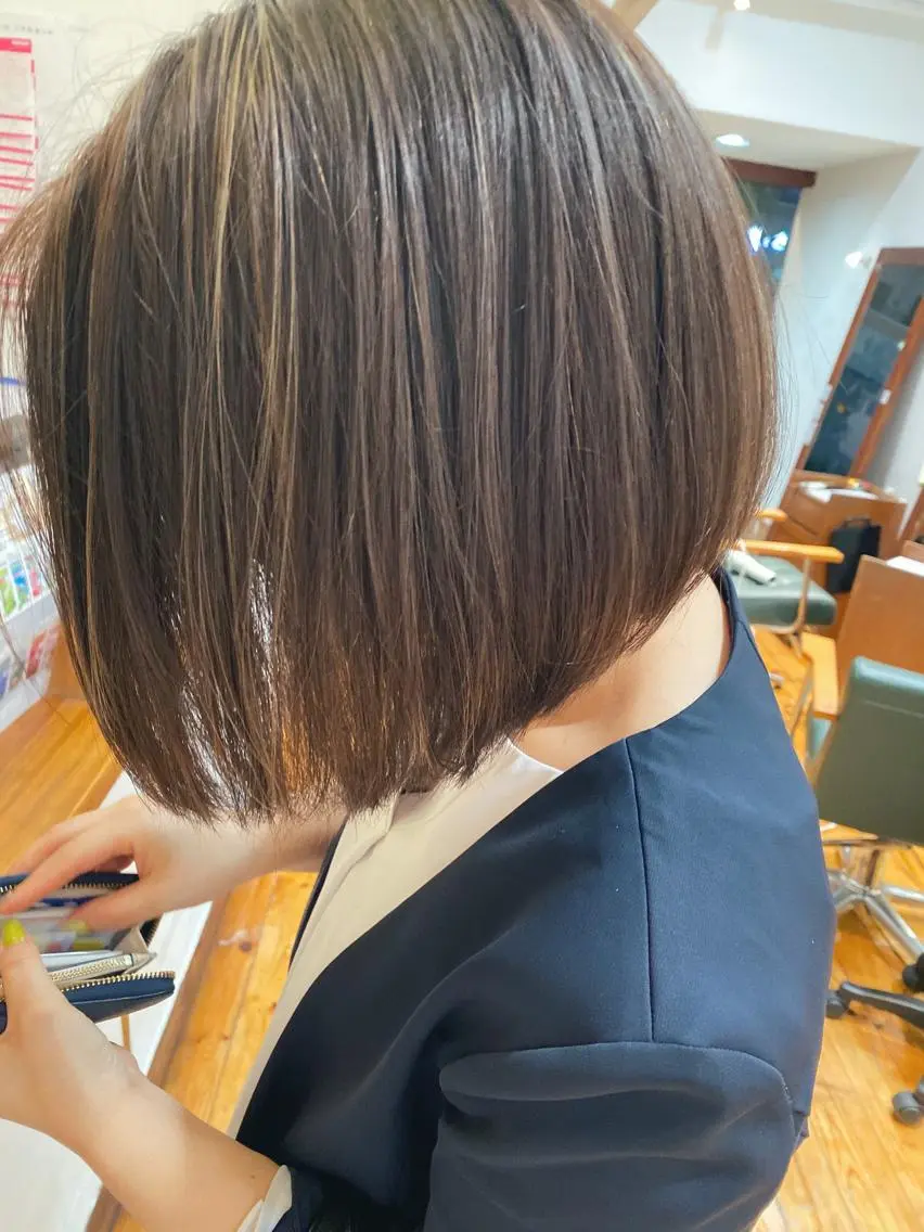 ショート ボブ ハイライト メンズカット特化柏駅 徒歩3分LOUのヘアスタイル
