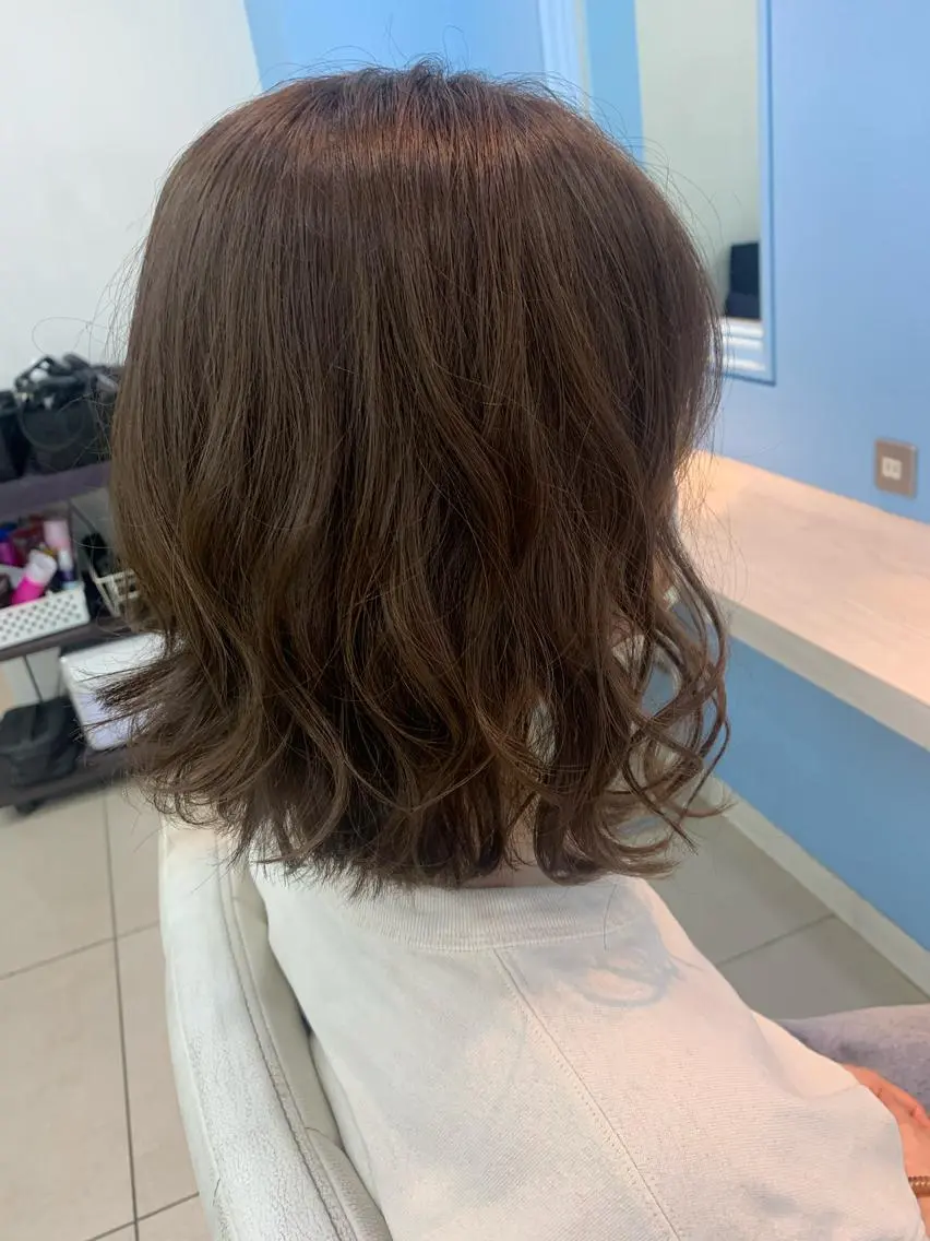 ミディアム カラー アッシュ アッシュブラウン ベージュカラー ブラウンカラー ヘアカラー ✂︎レディース のメンズカット屋さんのヘアスタイル