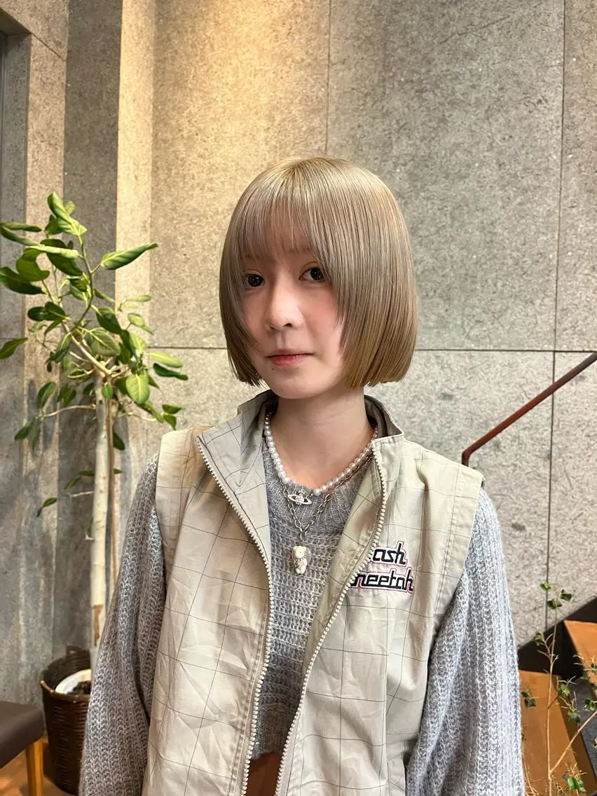 ミディアム カラー ボブ/レイヤー/ ハッシュカット/河内のヘアスタイル