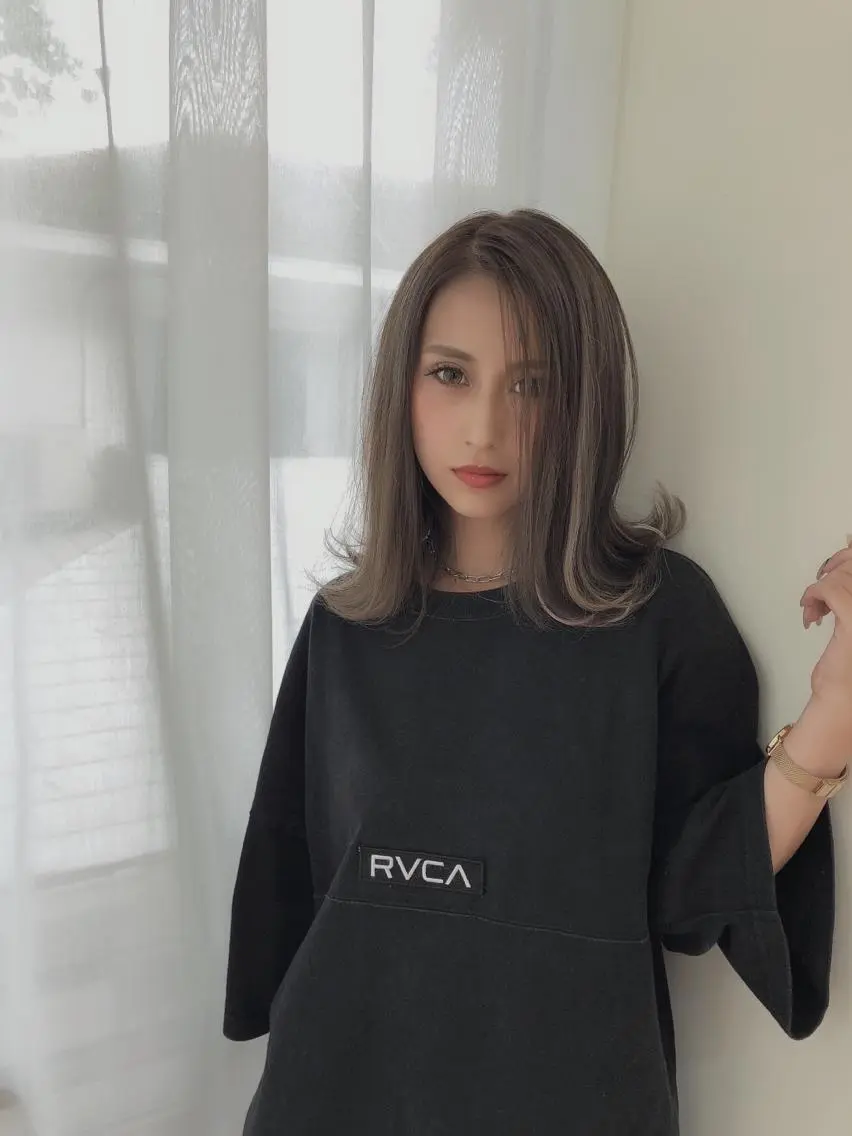 ミディアム カラー 🌙HIZUKI🌙 ハイトーン 艶髪のヘアスタイル