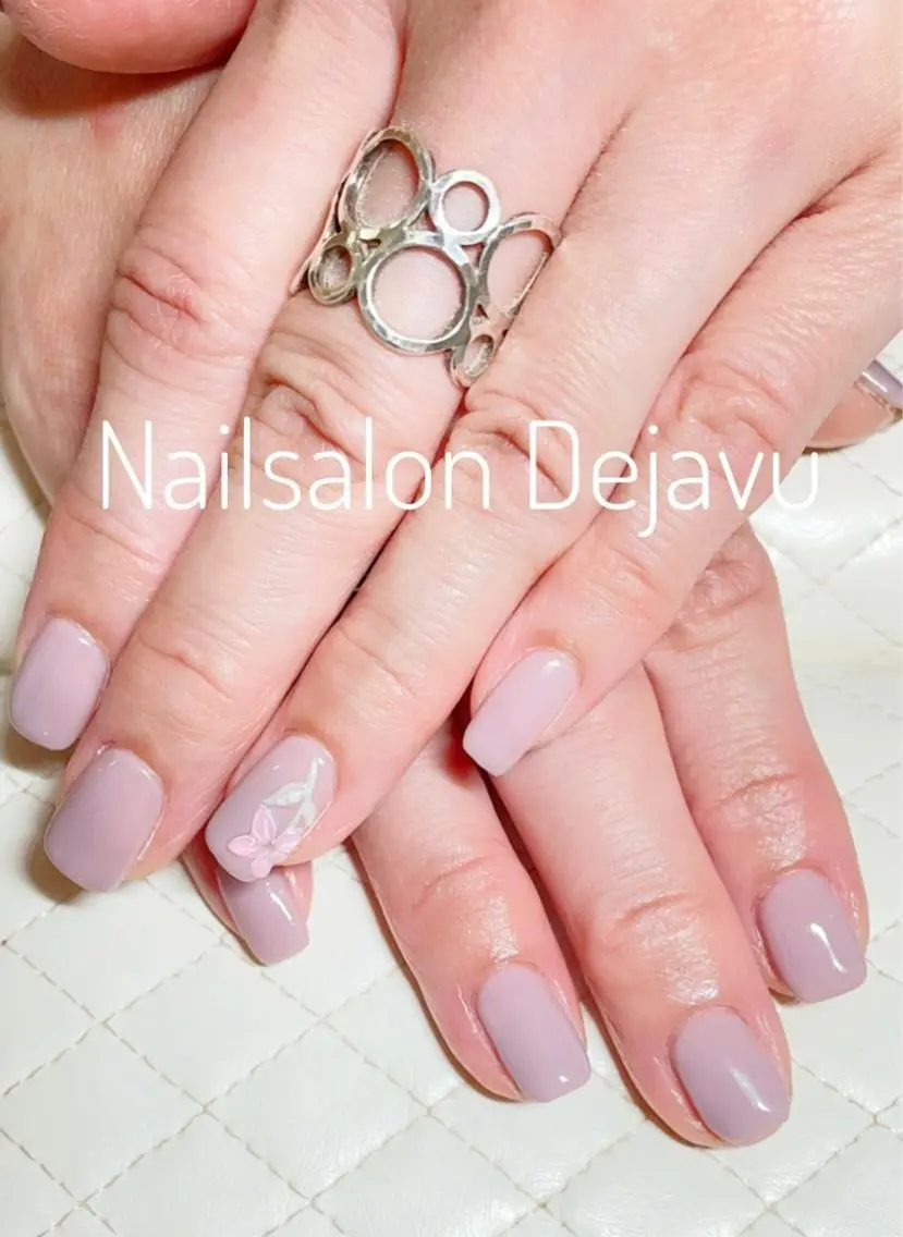 ネイル アートネイル フラワーネイル ワンカラーネイル シンプルネイル 夏ネイル Nail salon Dejavu 🌿のネイルデザイン