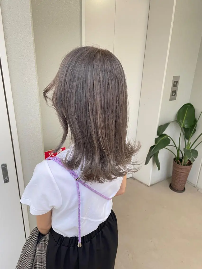 セミロング カラー ヘアアレンジ ヘアカラー トリートメント ヘッドスパ ヘアセット 艶カラー✨縮毛矯正✨ 翁長孝輔のヘアスタイル