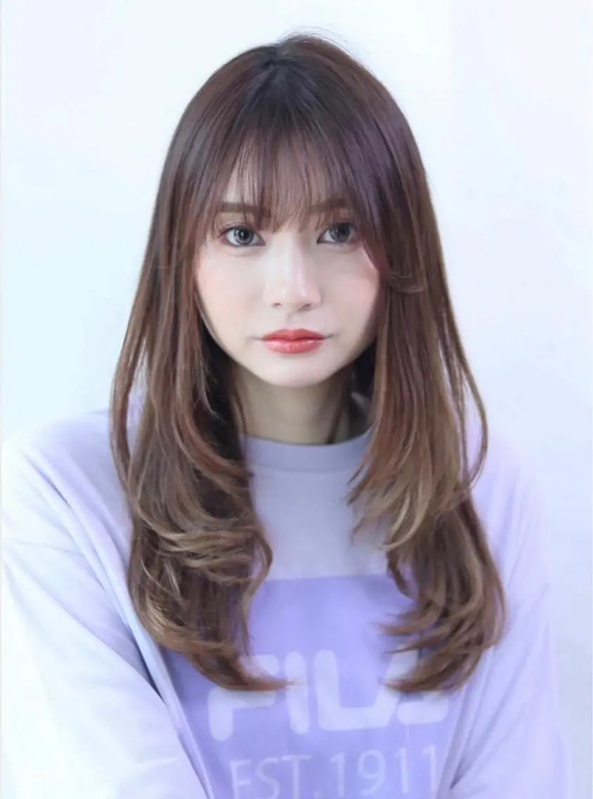 セミロング レイヤーカット ORO　飯田 早稀のヘアスタイル