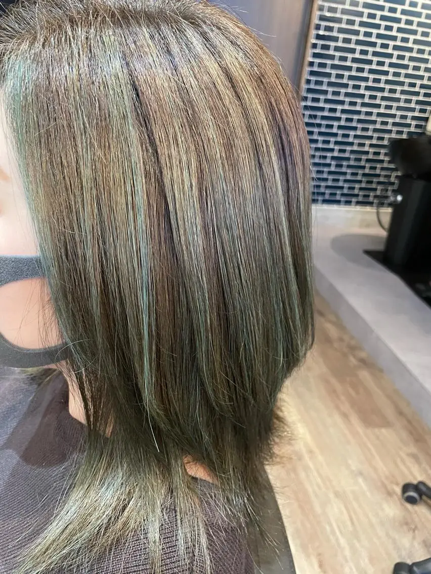 ミディアム カラー ヘアカラー トリートメント 秋田 亜由美のヘアスタイル