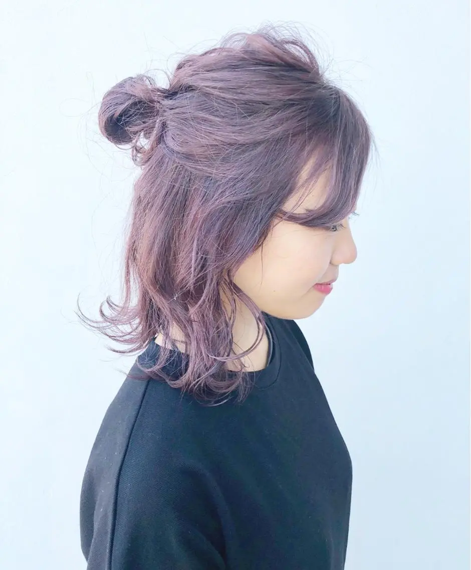 ミディアム カラー 透明感カラー ラベンダーカラー ラベンダーピンク ピンクカラー カット ヘアカラー パーマ 岩田 萌那のヘアスタイル