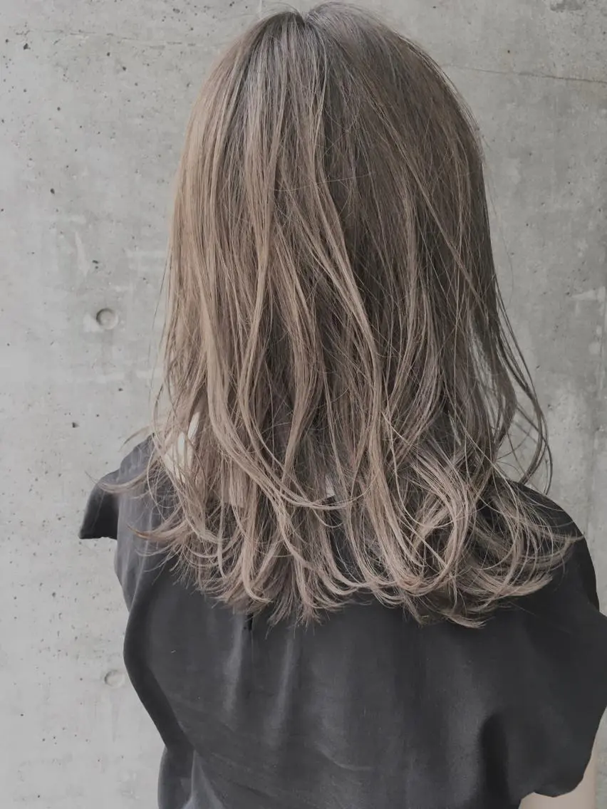 ミディアム カラー ヘアアレンジ Hareru 豊田 修廣のヘアスタイル