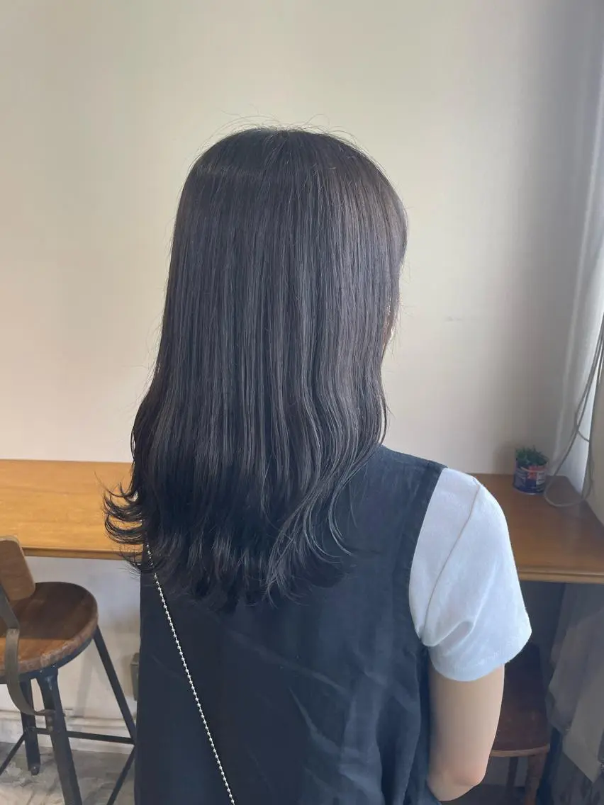 ミディアム カラー ヘアアレンジ オリーブグレー ☂️カトウ ケイゴ☂️のヘアスタイル