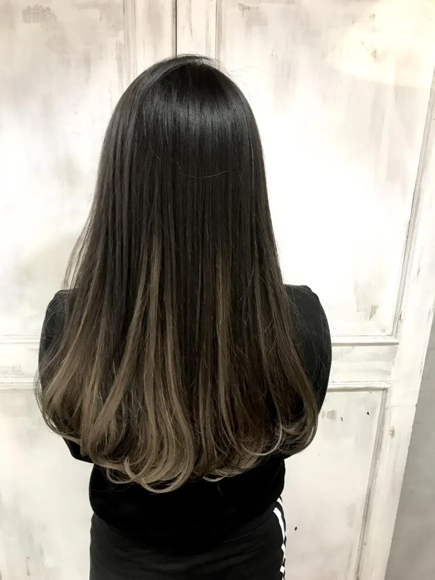 ロング ハイライト レイヤーカット lok[ロク] 高田馬場のヘアスタイル