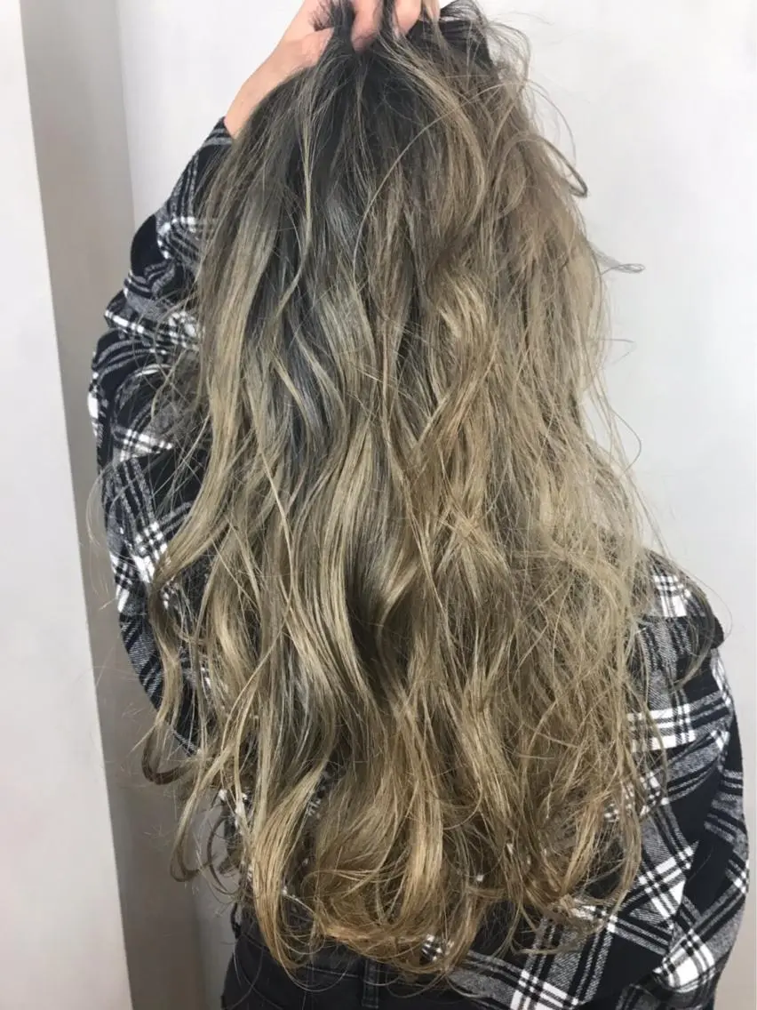 ロング カラー BROCANTE立川 karasawa.nのヘアスタイル