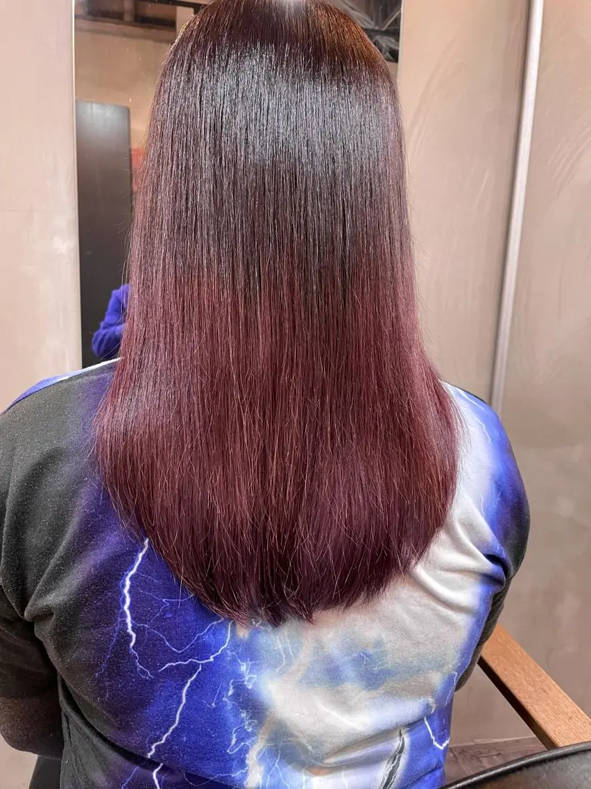 セミロング カラー グラデーションカラー バイオレットカラー ヘアカラー 🔥ハイトーン🔥 🌈柴田尚貴🌈のヘアスタイル
