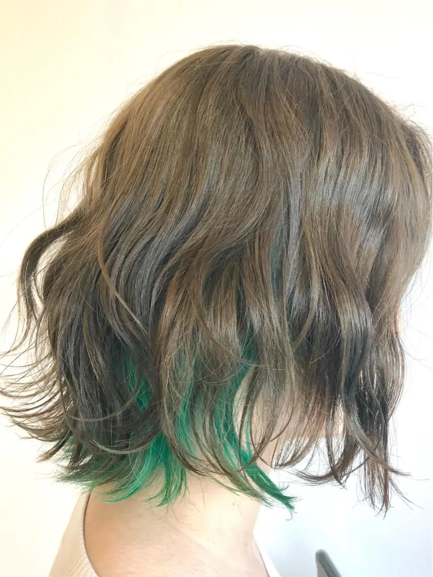ショート ヘアカラー Rina のヘアスタイル