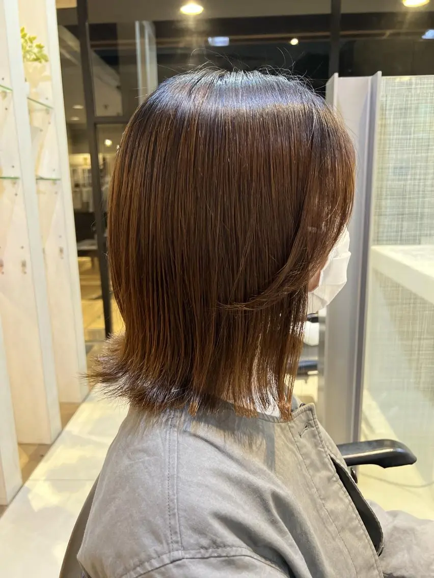 ミディアム ハイライト特化小澤 奈津美のヘアスタイル