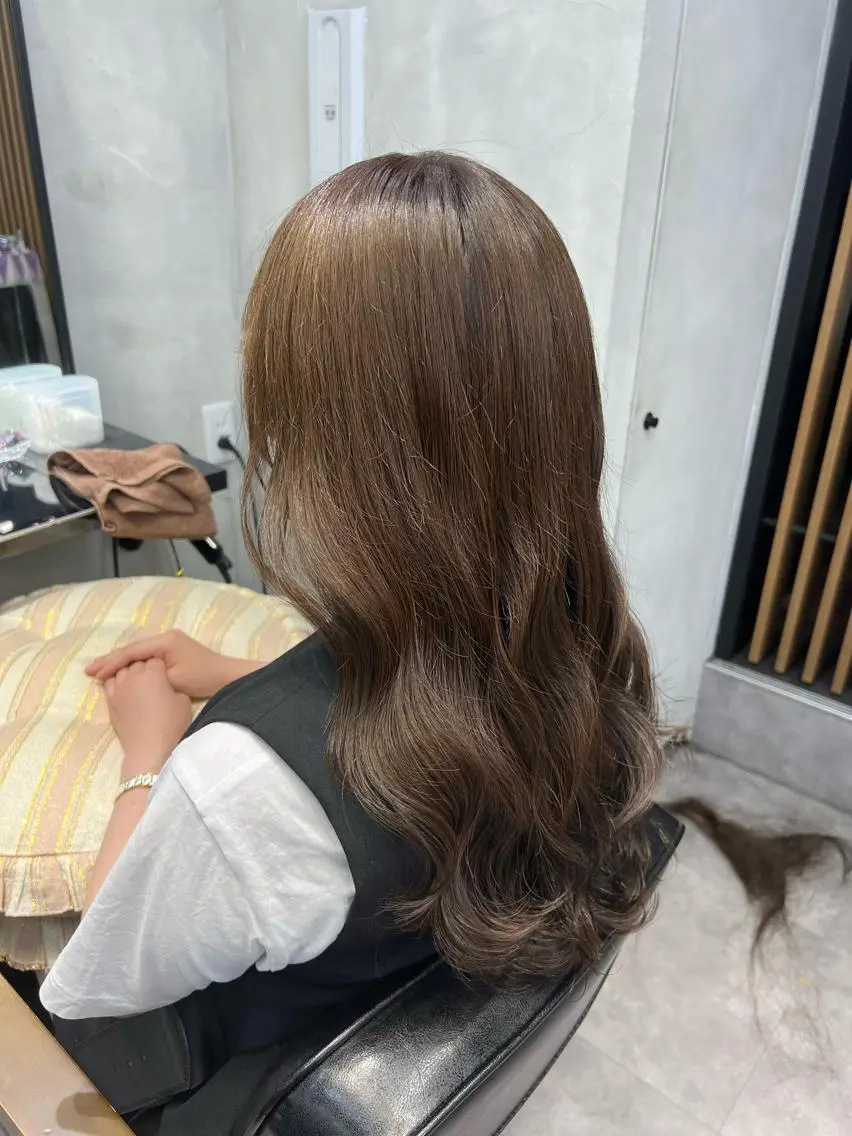 ロング カラー ヘアアレンジ シールエクステ アッシュ バレイヤージュ ベージュカラー ブリーチ ヘアカラー トリートメント ar+ ❤︎ maiのヘアスタイル