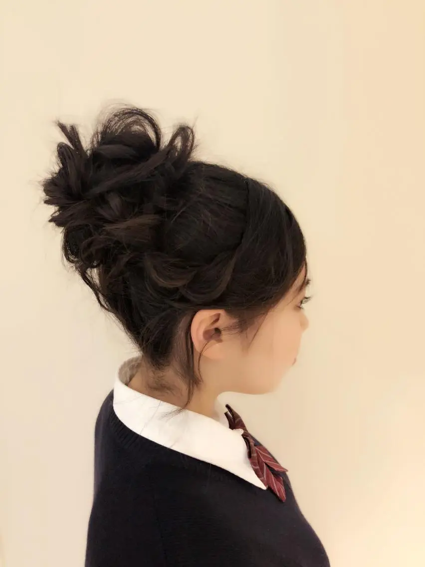 ロング お団子ヘア kawakita yoshinoriのヘアスタイル