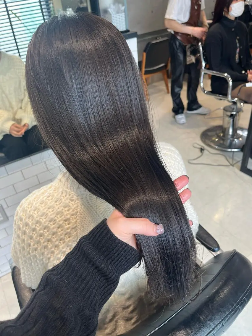 ロング カラー パーマ ヘアアレンジ カット ヘアカラー トリートメント 透明感/オリーブ/ グレージュ/YUKAのヘアスタイル