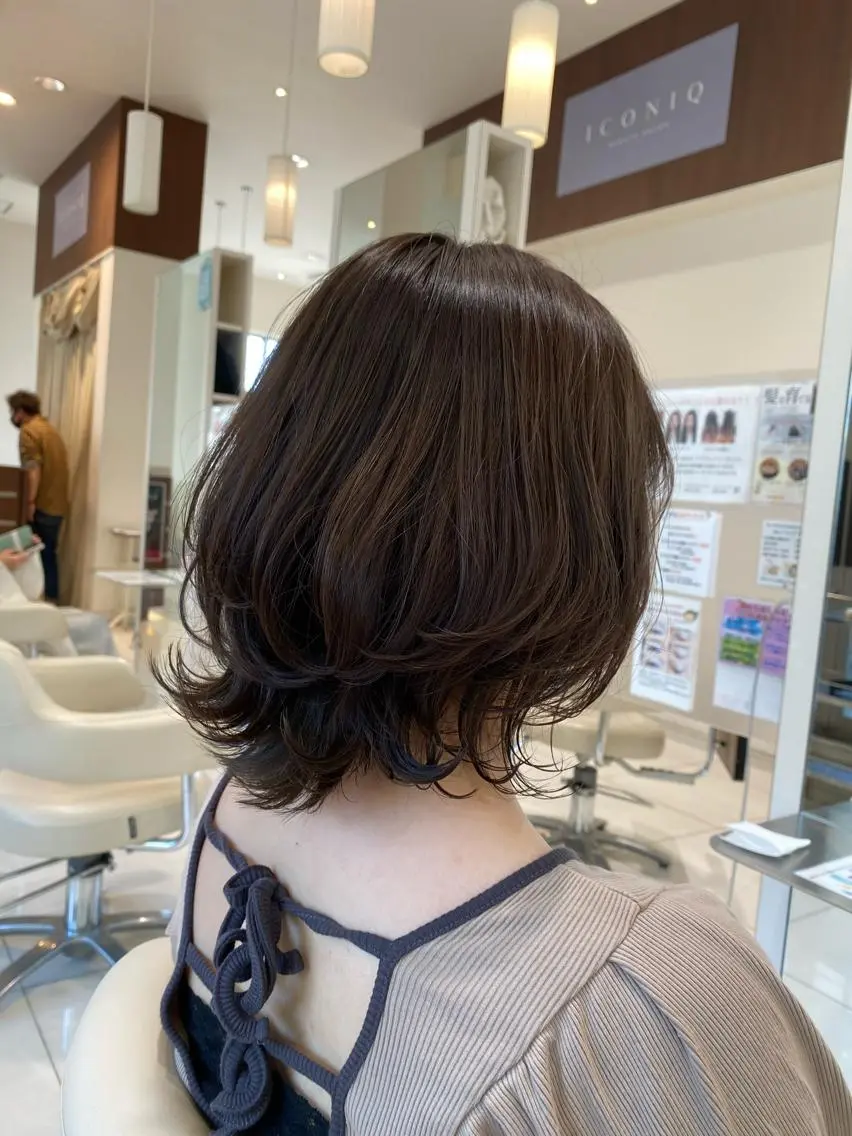 ミディアム ボブレイヤー ボブ レイヤーカット トリートメント スパイキーショート パーマ　具志堅　太志のヘアスタイル