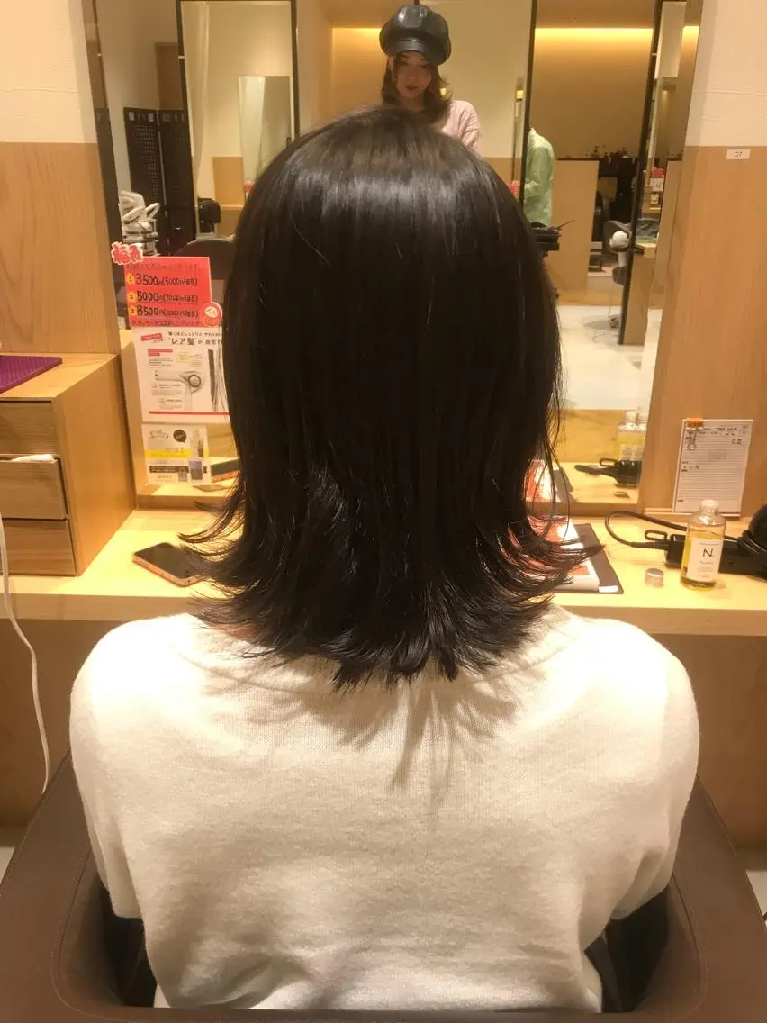 ミディアム 田中 真衣のヘアスタイル