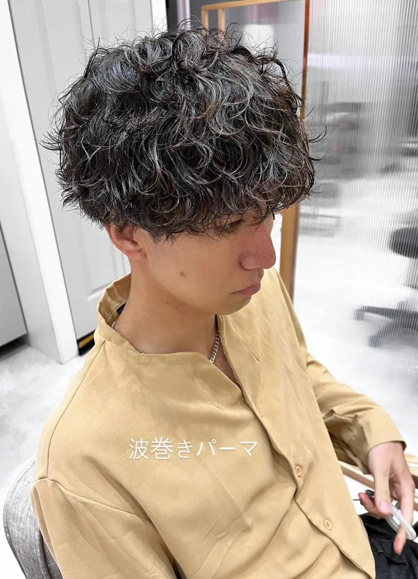 パーマ メンズ メンズパーマ 波巻きパーマ 🥀暖色韓国ヘア💕 保科侑花のヘアスタイル