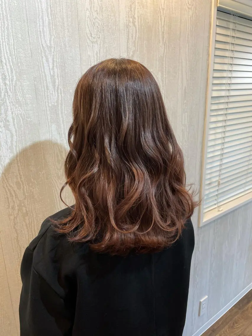 ミディアム カラー パーマ ブラウンカラー ピンクカラー ピンクブラウン カット ヘアカラー トリートメント TELA HAIR 守谷のヘアスタイル