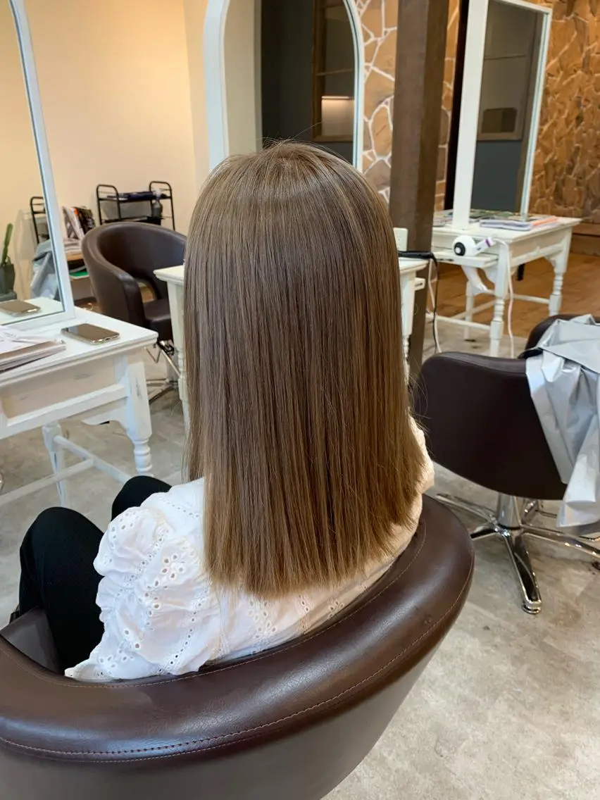 セミロング ヘアカラー トリートメント 不動令 認定カラーリストのヘアスタイル