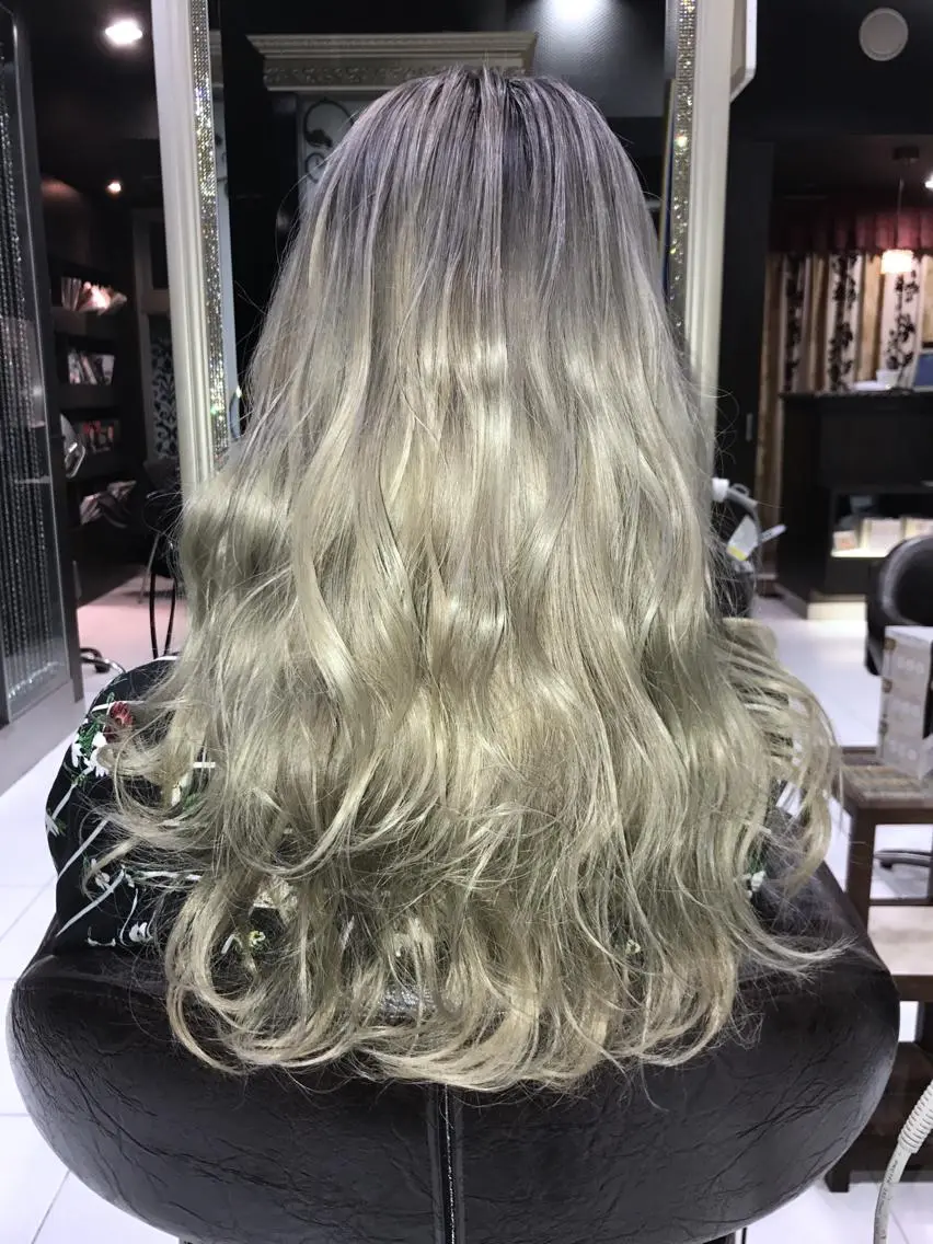 ロング カラー ブリーチ 🧙『代表』平田 祥己✨のヘアスタイル