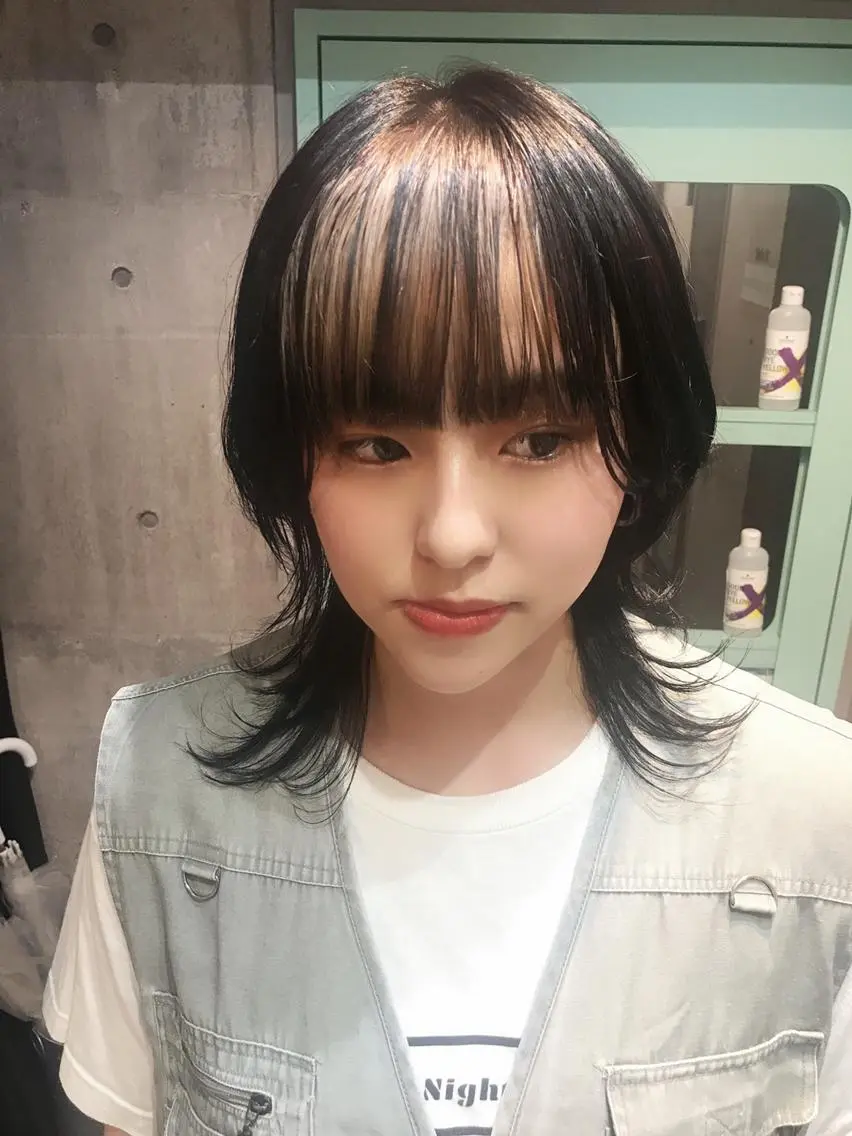ミディアム カラー ブリーチ/ウルフ特化 渋谷カルチャー交差点のヘアスタイル