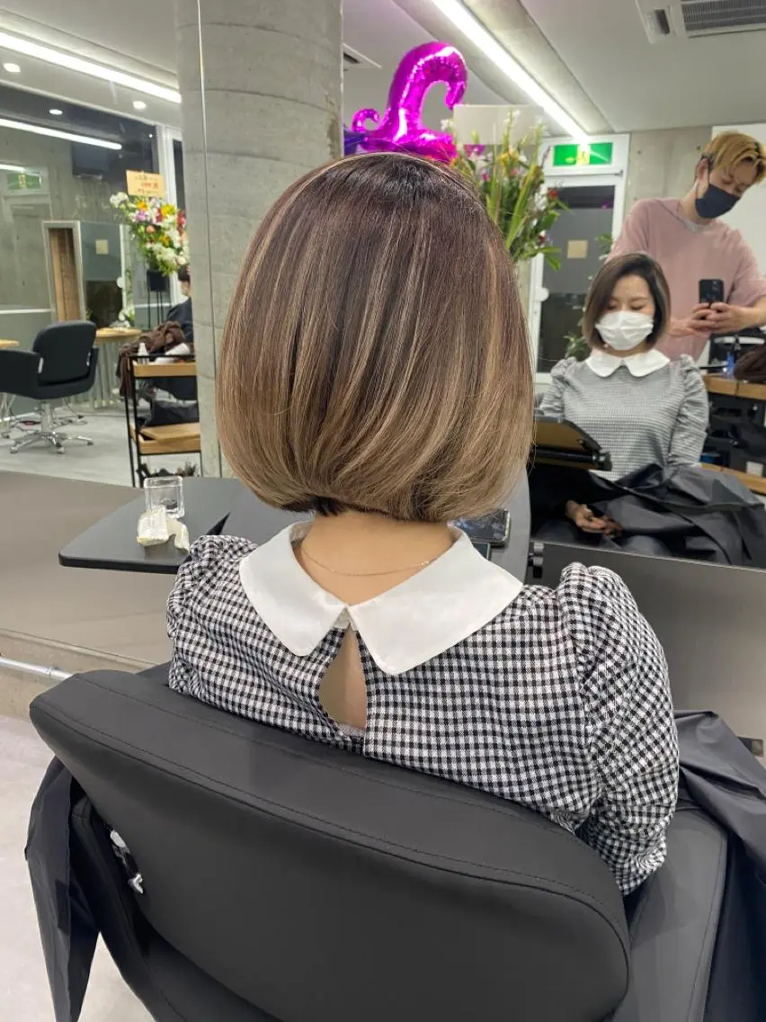 ミディアム カラー バレイヤージュ ブリーチ ケアブリーチ ダブルカラー ハイライトカラー welring hair salonのヘアスタイル
