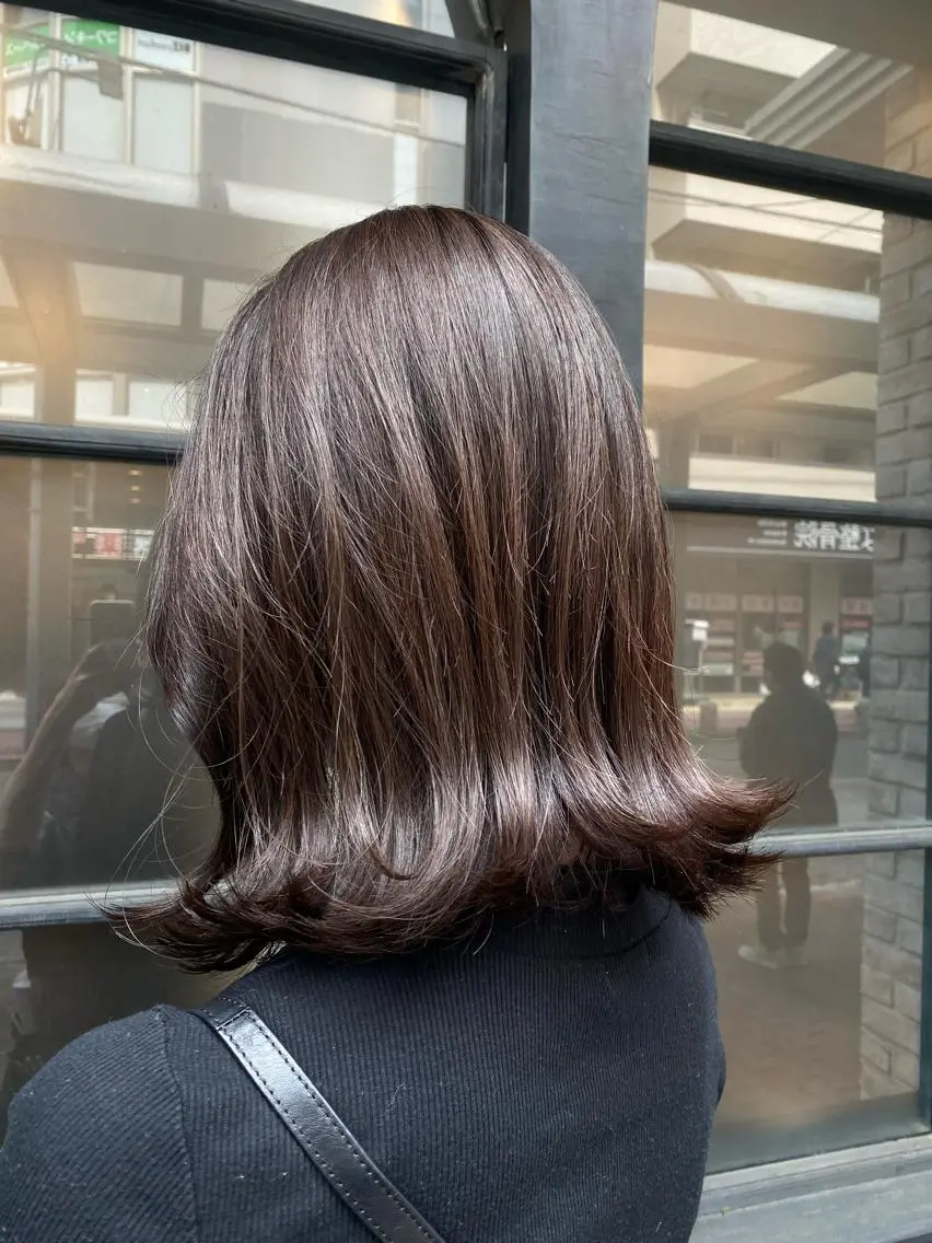 ショート カラー ブラウンカラー ショコラブラウン レイヤーカット 外ハネヘア ブリーチカラー⸜♡⸝ クルミ🐍のヘアスタイル